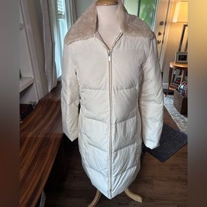 Cole Hahn down puffer coat parka Medium beaver trim collar